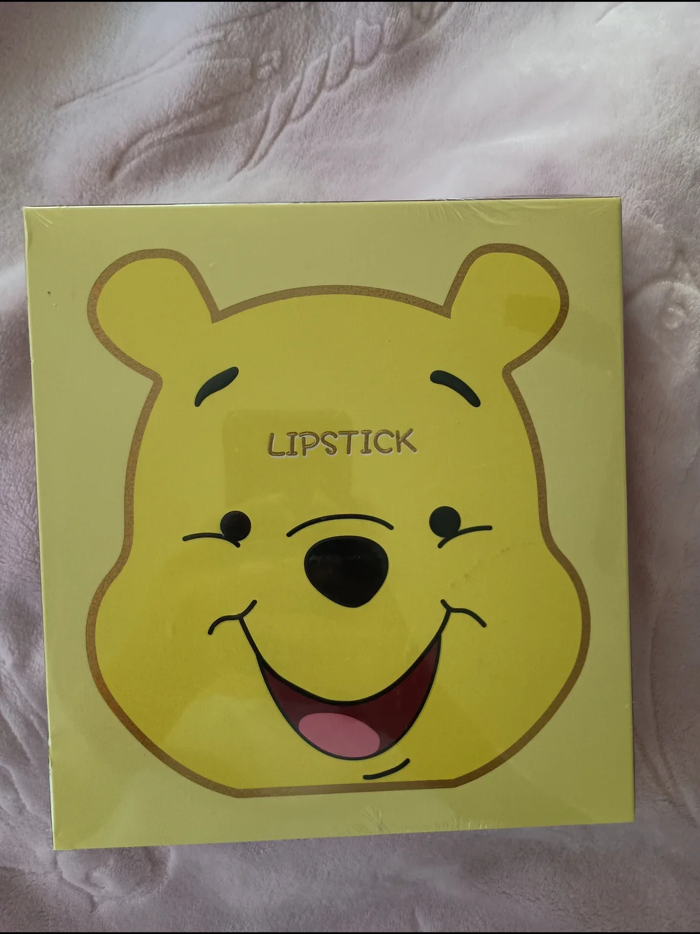 Lipstick Boutique Yellow Winnie-The-Pooh Face Wall Art